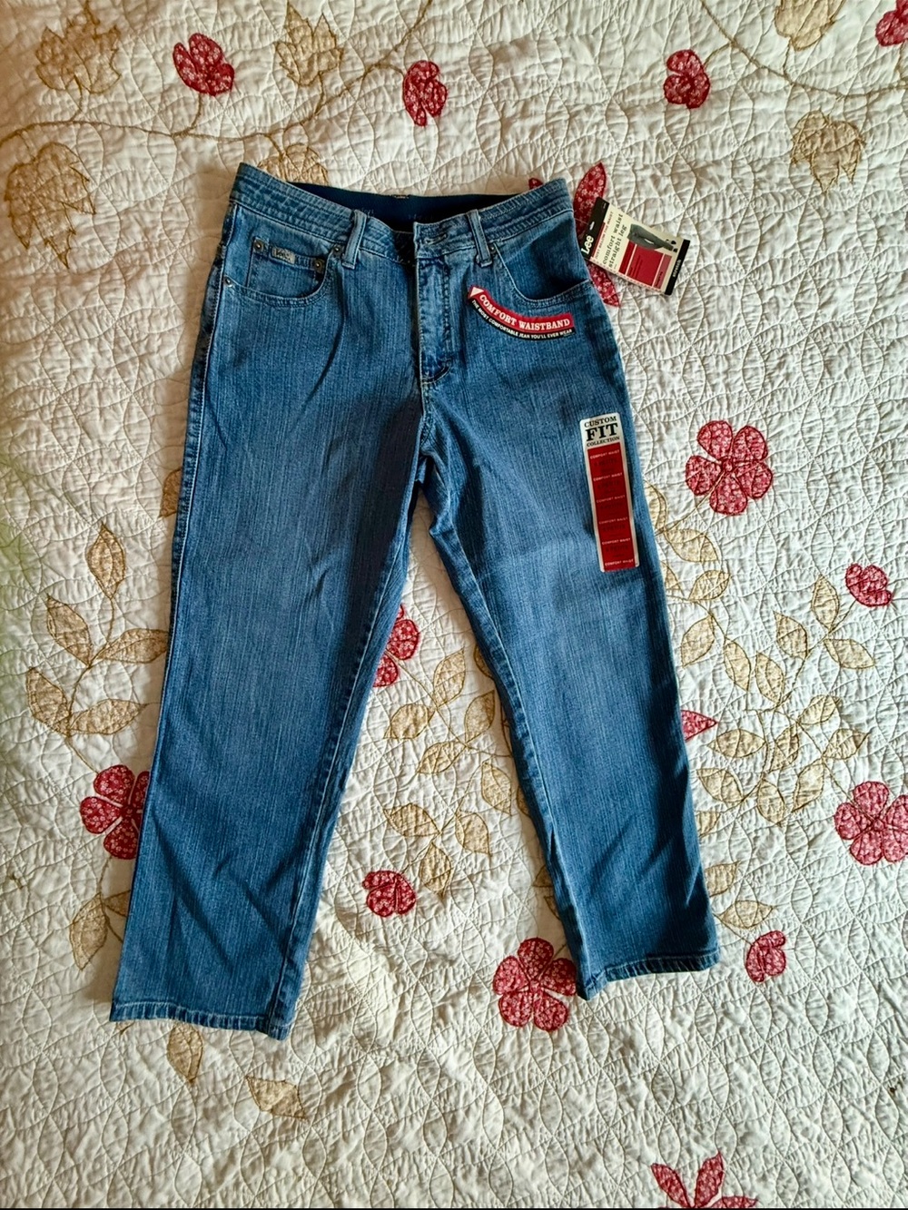 NWT Lee Comfort Fit Custom Waistband Straight Jeans, 8P